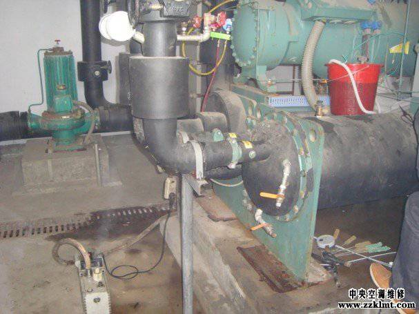 中央空调压缩机更换冷冻油8.jpg